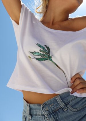 Remera Hojita